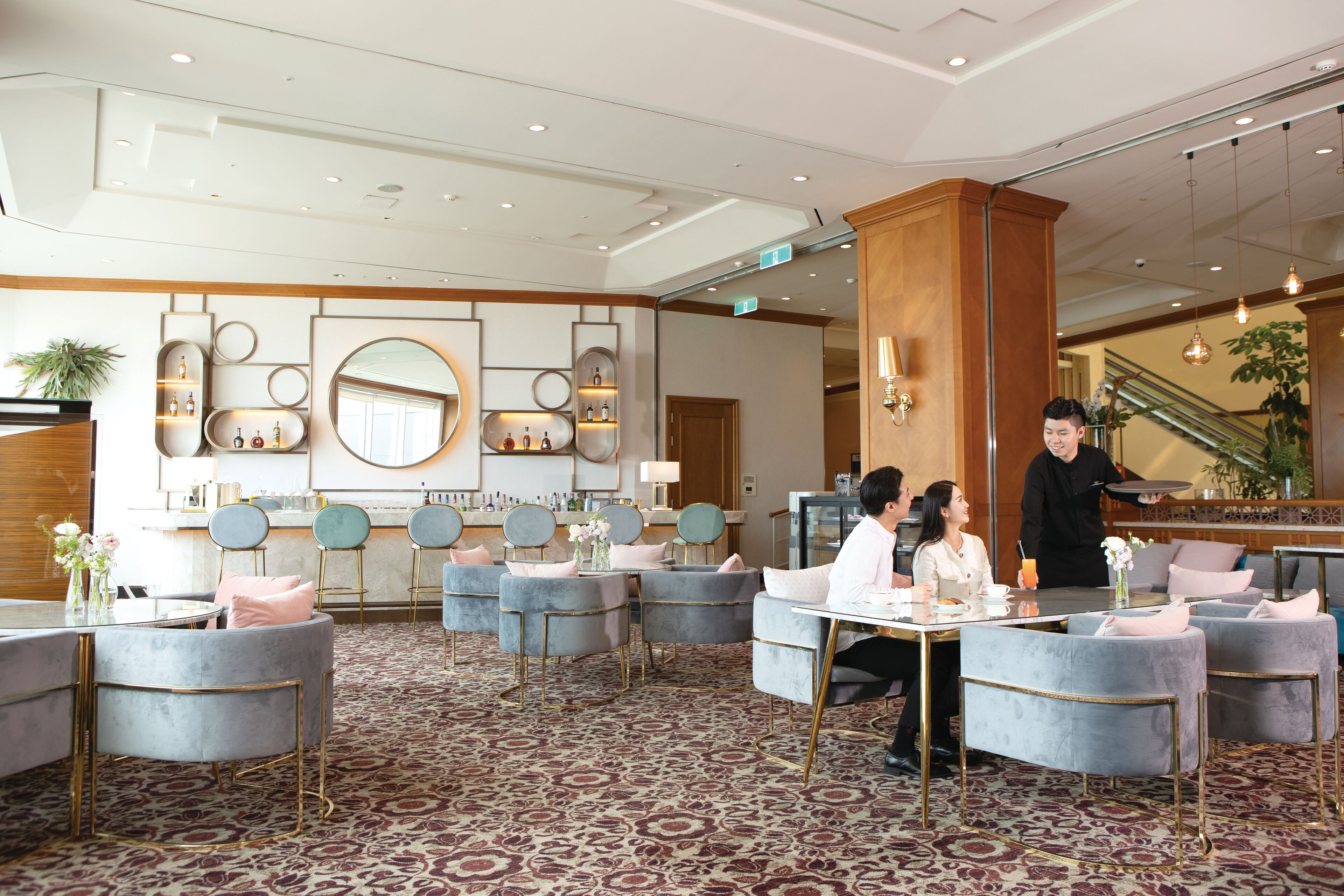 premium bedding, free minibar items, in-room safe, soundproofing