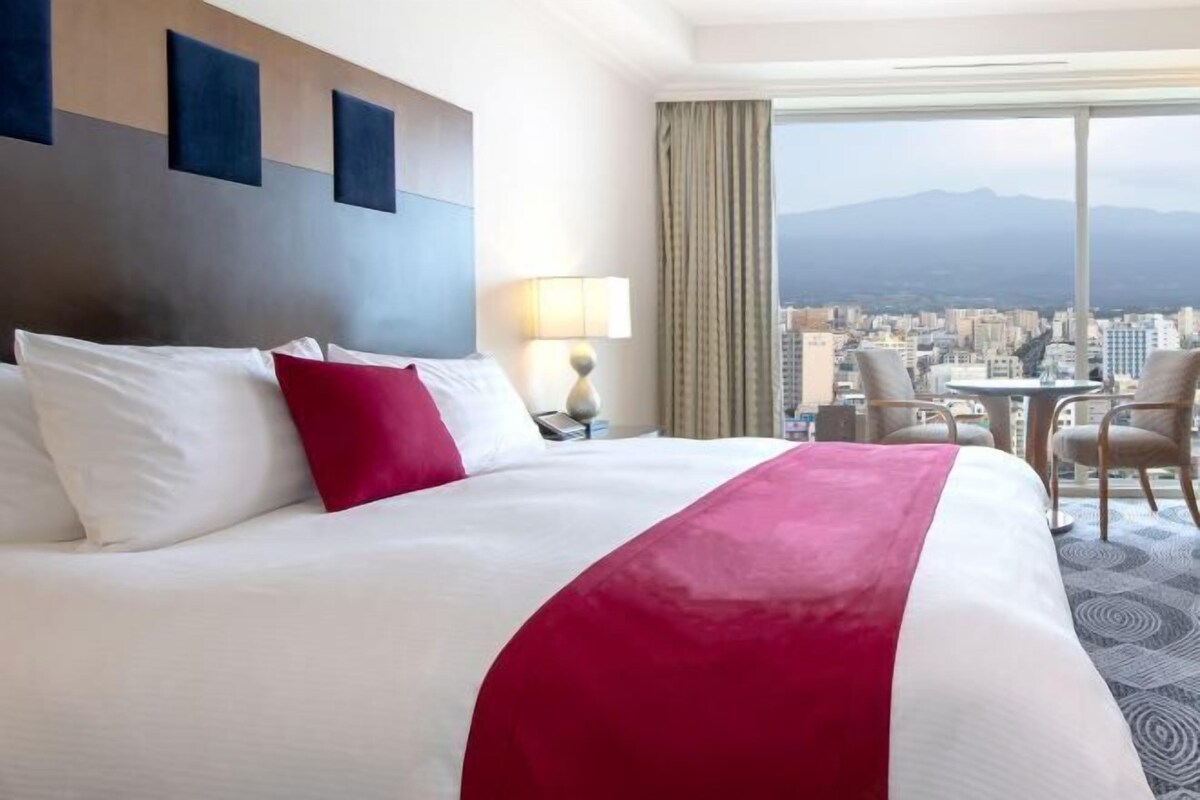 Roupas de cama premium, frigobar (abastecido com alguns itens grátis)