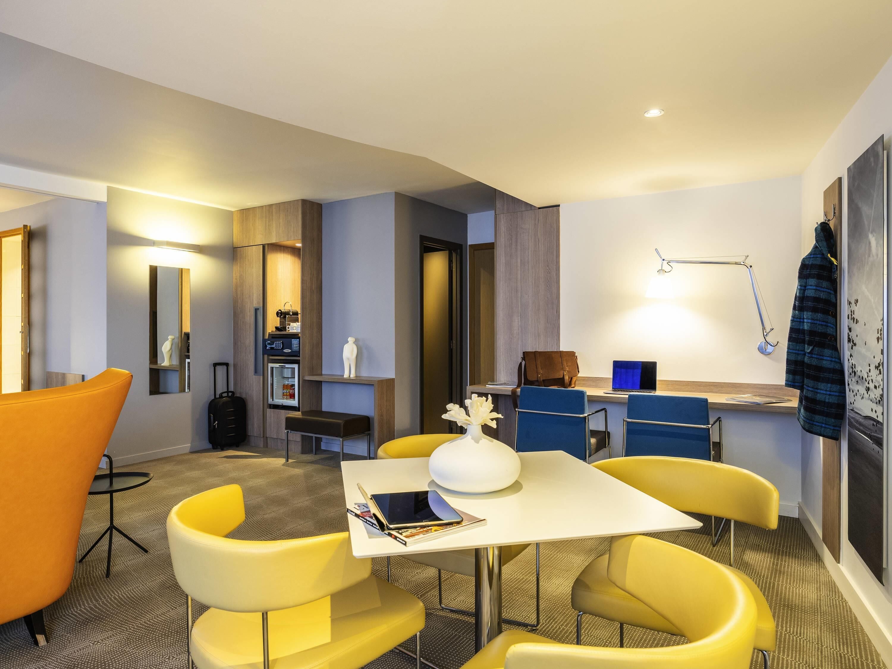 In-room safe, desk, blackout drapes, soundproofing