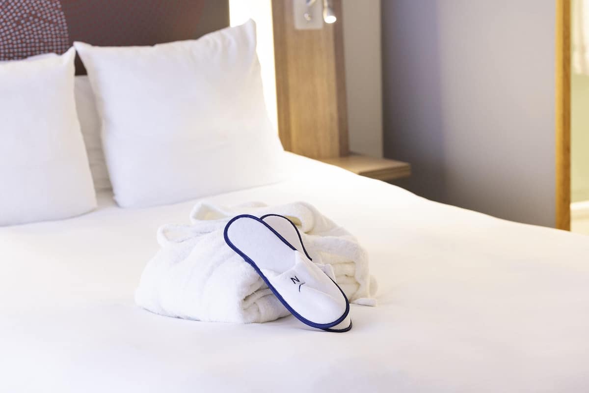 In-room safe, desk, blackout drapes, soundproofing