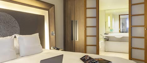Coffres-forts dans les chambres, bureau, rideaux occultants