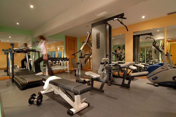 Fitness facility - Athenian Callirhoe Hotel (Athens)