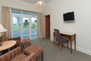 Suite, 1 Bedroom | Free WiFi, bed sheets