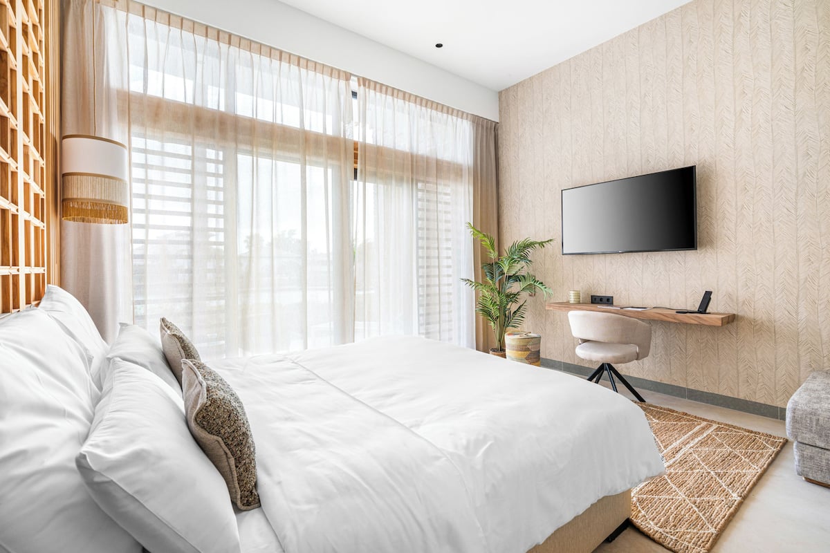 Deluxe Room, Multiple Beds (Family)