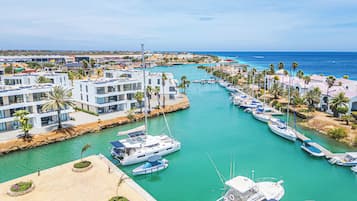 Grand Suite Laguna | ํธ์ ์ ๋ง