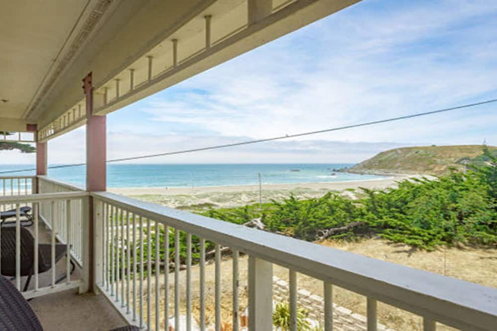 Pacifica Beach Hotel