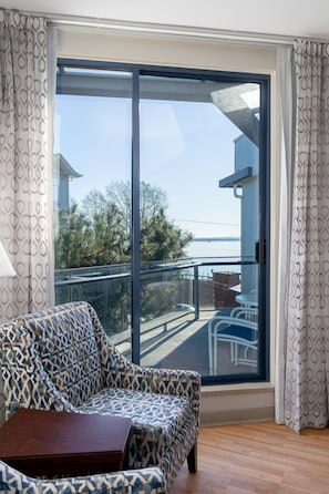 Studio, 1 King Bed | Egyptian cotton sheets, premium bedding, down duvets, pillow-top beds