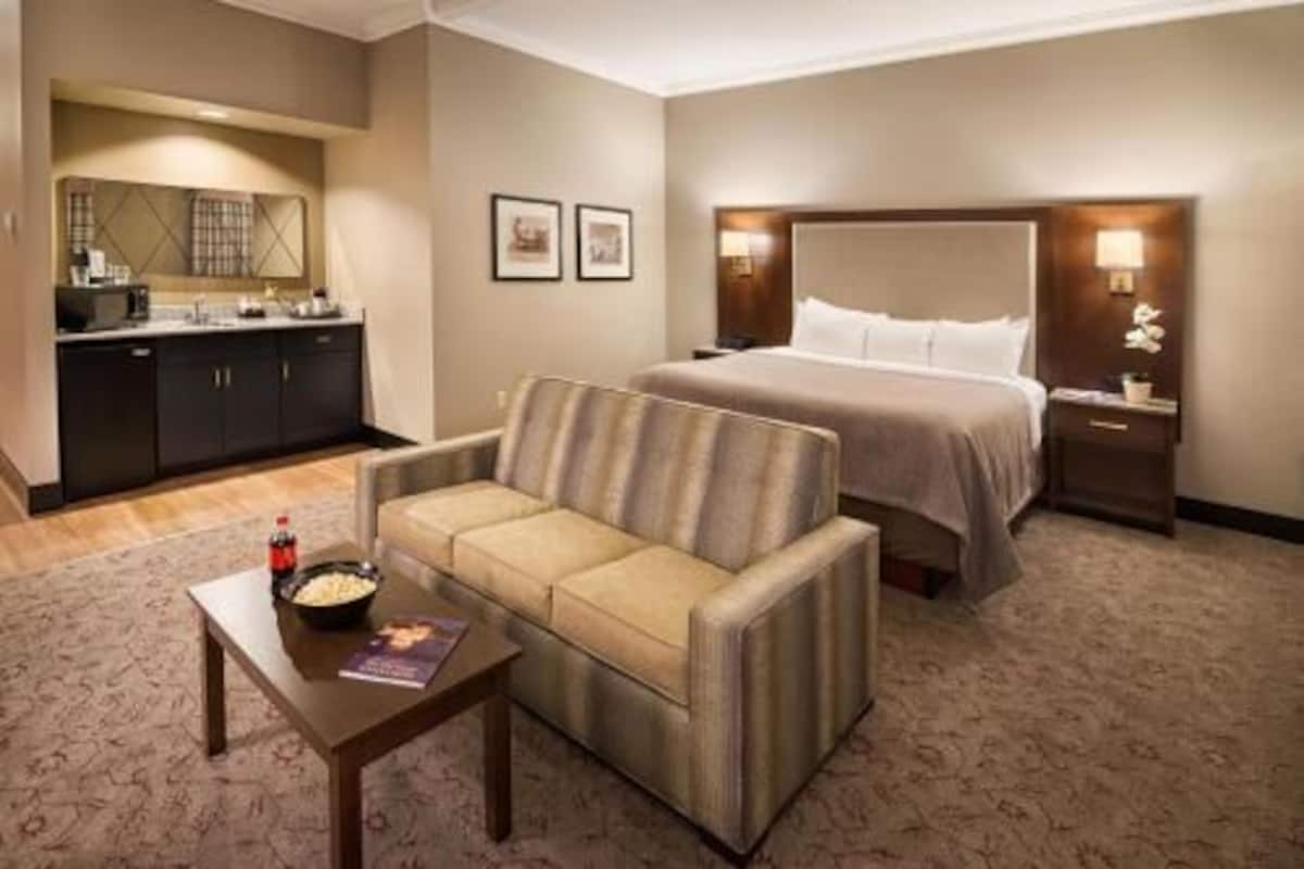 In-room safe, desk, iron/ironing board, free rollaway beds
