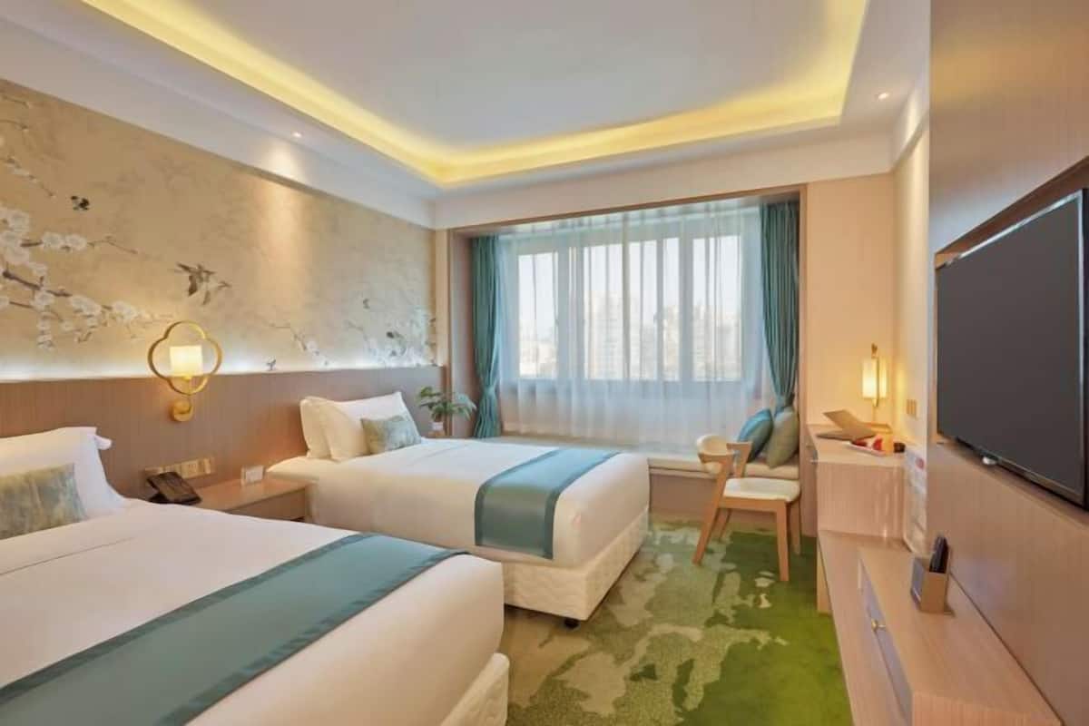 1 chambre, minibar, coffres-forts dans les chambres, bureau