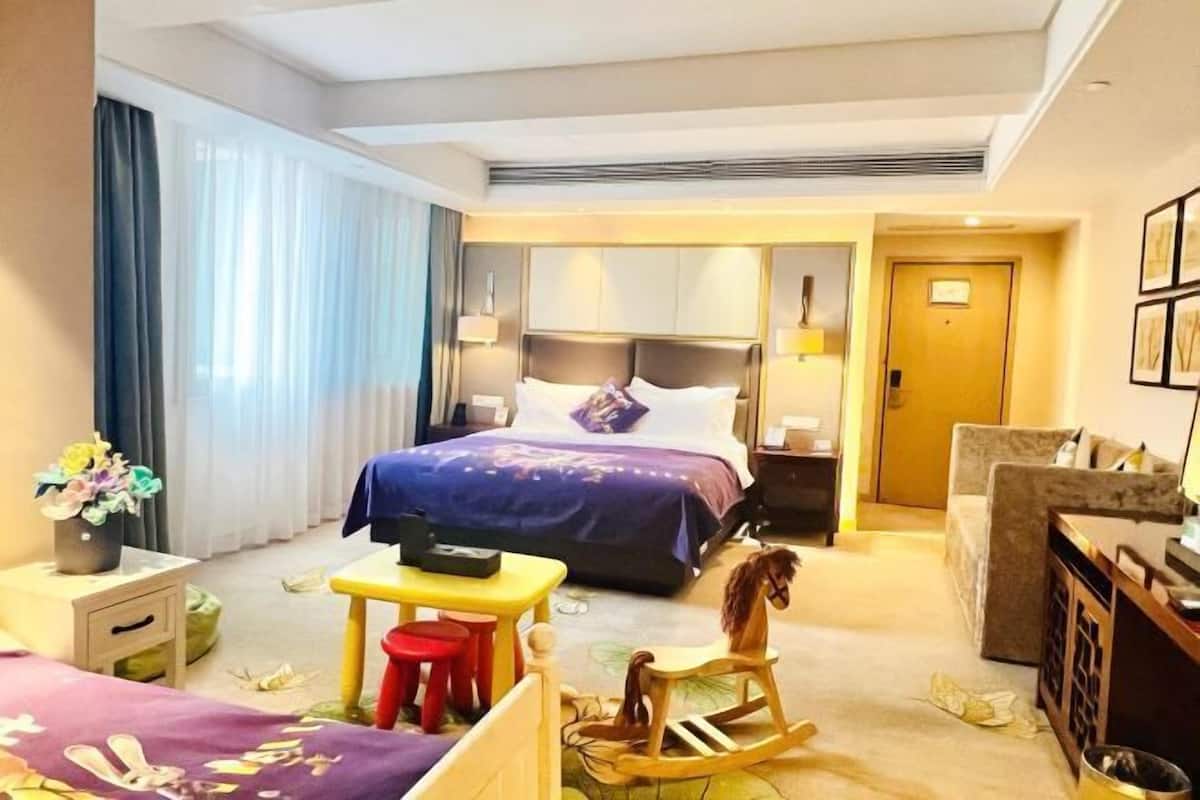1 bedroom, minibar, in-room safe, desk