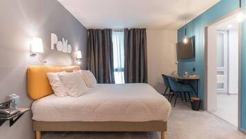 Chambre Double Comfort | Sängtillbehör av högsta kvalitet och minibar