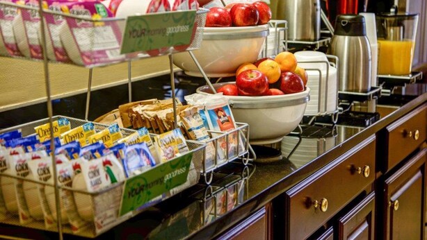 Free full breakfast - Comfort Suites Gadsden Attalla (Attalla)
