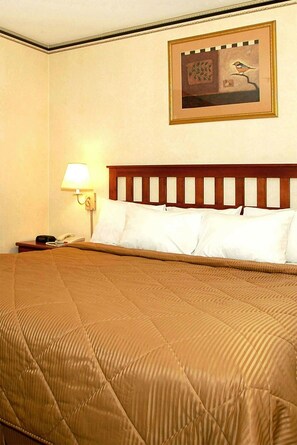 Bureau, espace de travail pour ordinateur portable, Wi-Fi gratuit