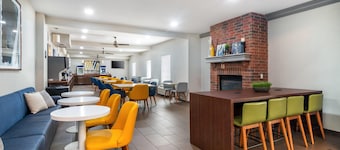 Comfort Inn & Suites Chesterfield - St. Louis