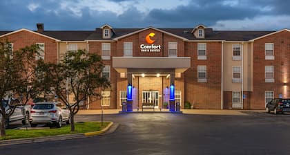 Comfort Inn & Suites St. Louis - Chesterfield