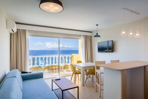 Minibar, in-room safe, free cots/infant beds, free WiFi