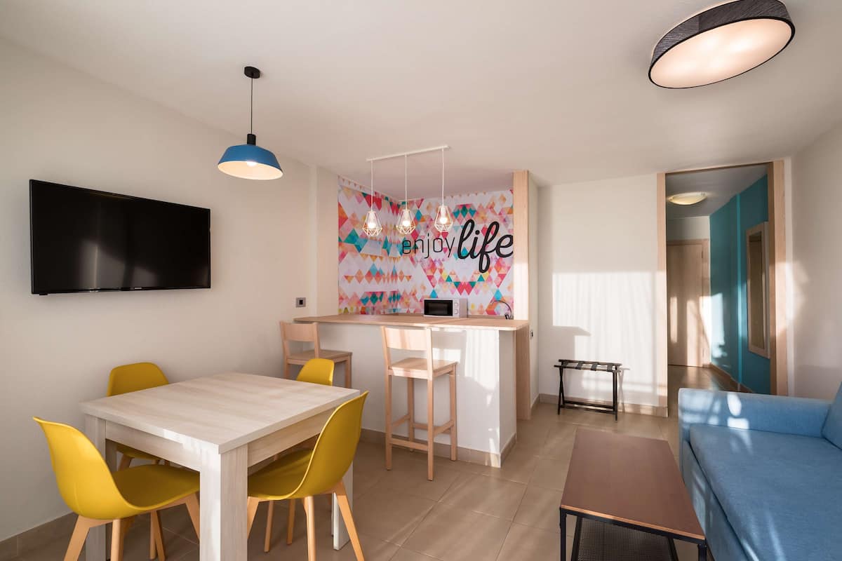 1 bedroom, minibar, in-room safe, free cots/infant beds