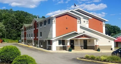 Super 8 by Wyndham Salem VA