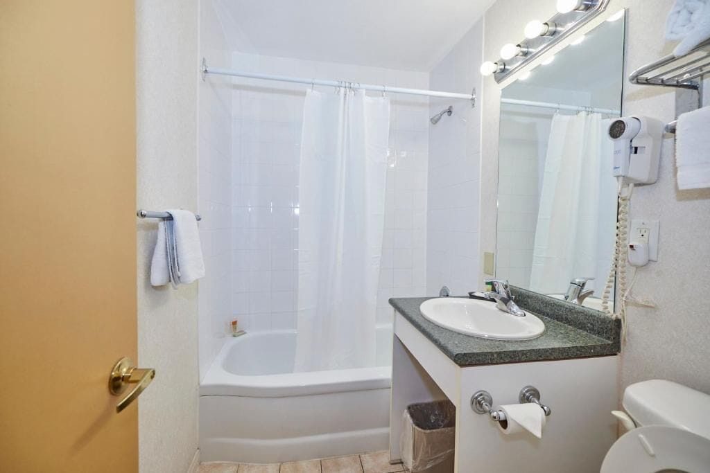 Photo - Glengate Hotel & Suites
