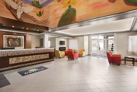 Lobby. Days Inn by Wyndham Leamington