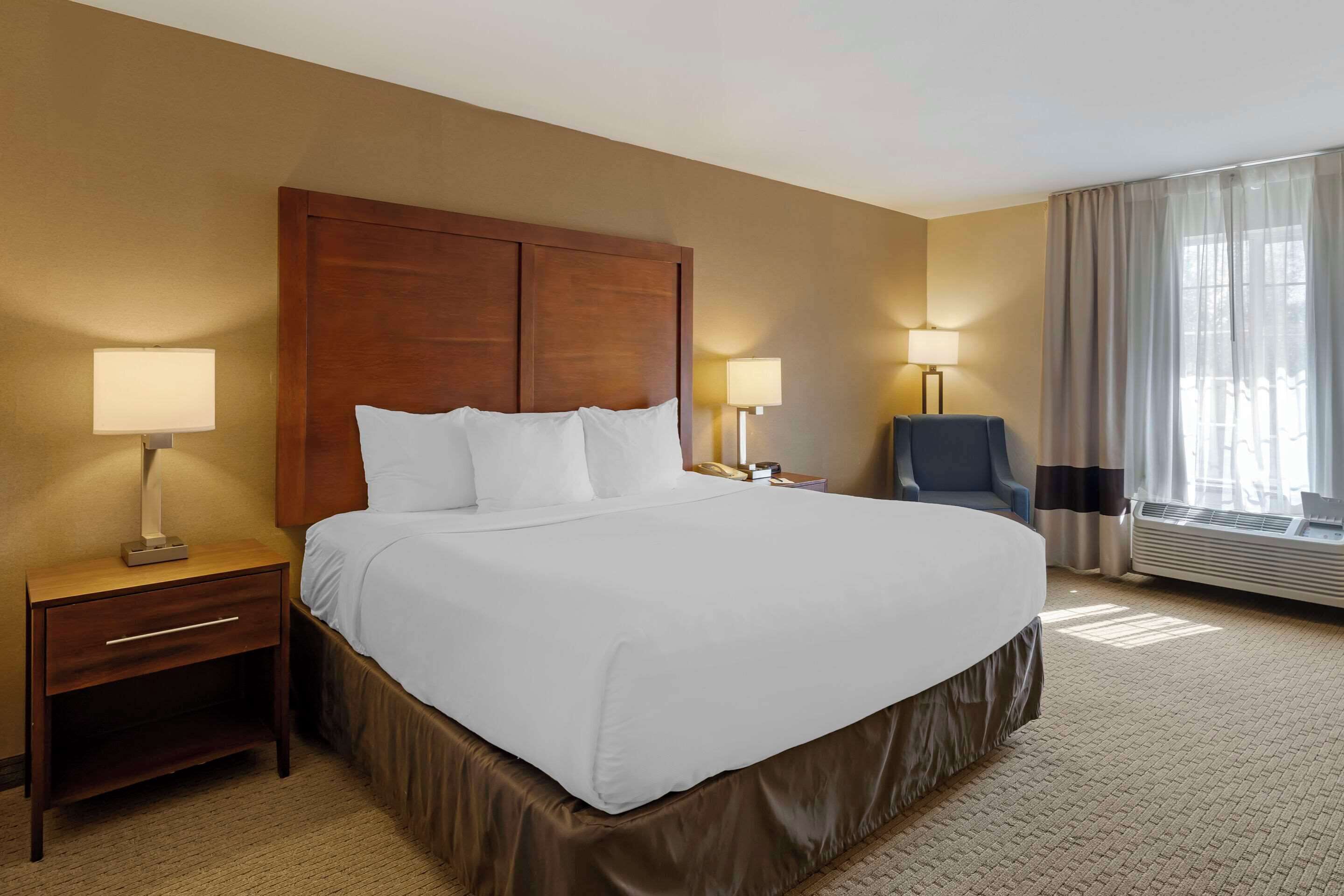 Standardzimmer, 1 King-Bett, Nichtraucher | Individuell dekoriert, individuell eingerichtet, Schreibtisch