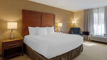 Standardzimmer, 1 King-Bett, Nichtraucher | Individuell dekoriert, individuell eingerichtet, Schreibtisch