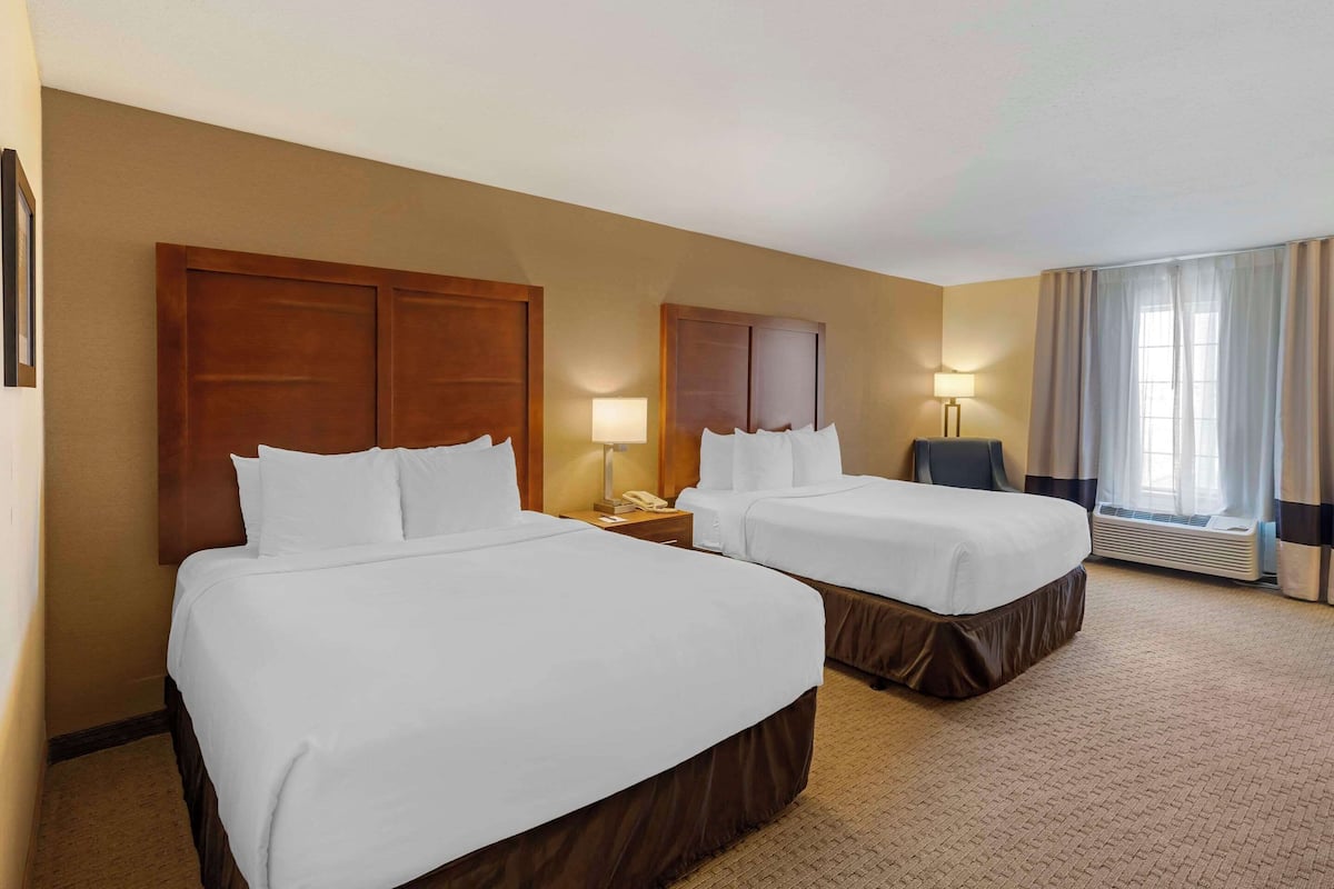 individually decorated, individually furnished, desk, blackout curtains