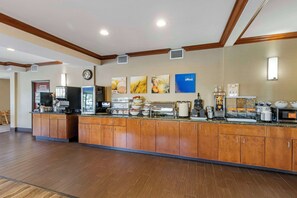 Free daily buffet breakfast 