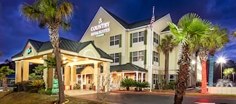 Country Inn & Suites by Radisson, Hinesville, GA