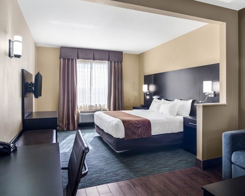 Comfort Suites Odessa near University