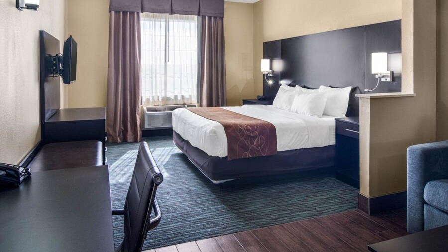 Comfort Suites Odessa near University