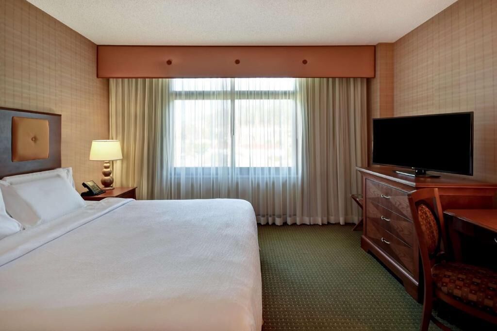 1 bedroom, in-room safe, desk, laptop workspace
