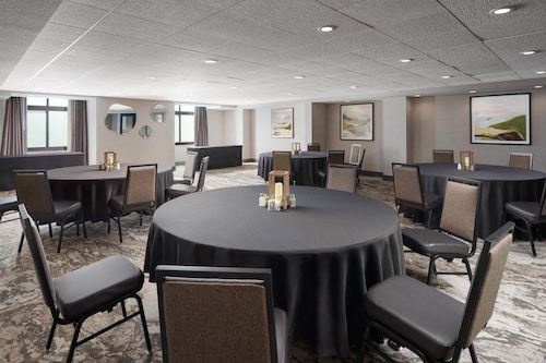 Embassy Suites by Hilton at Hot Springs Convention Center