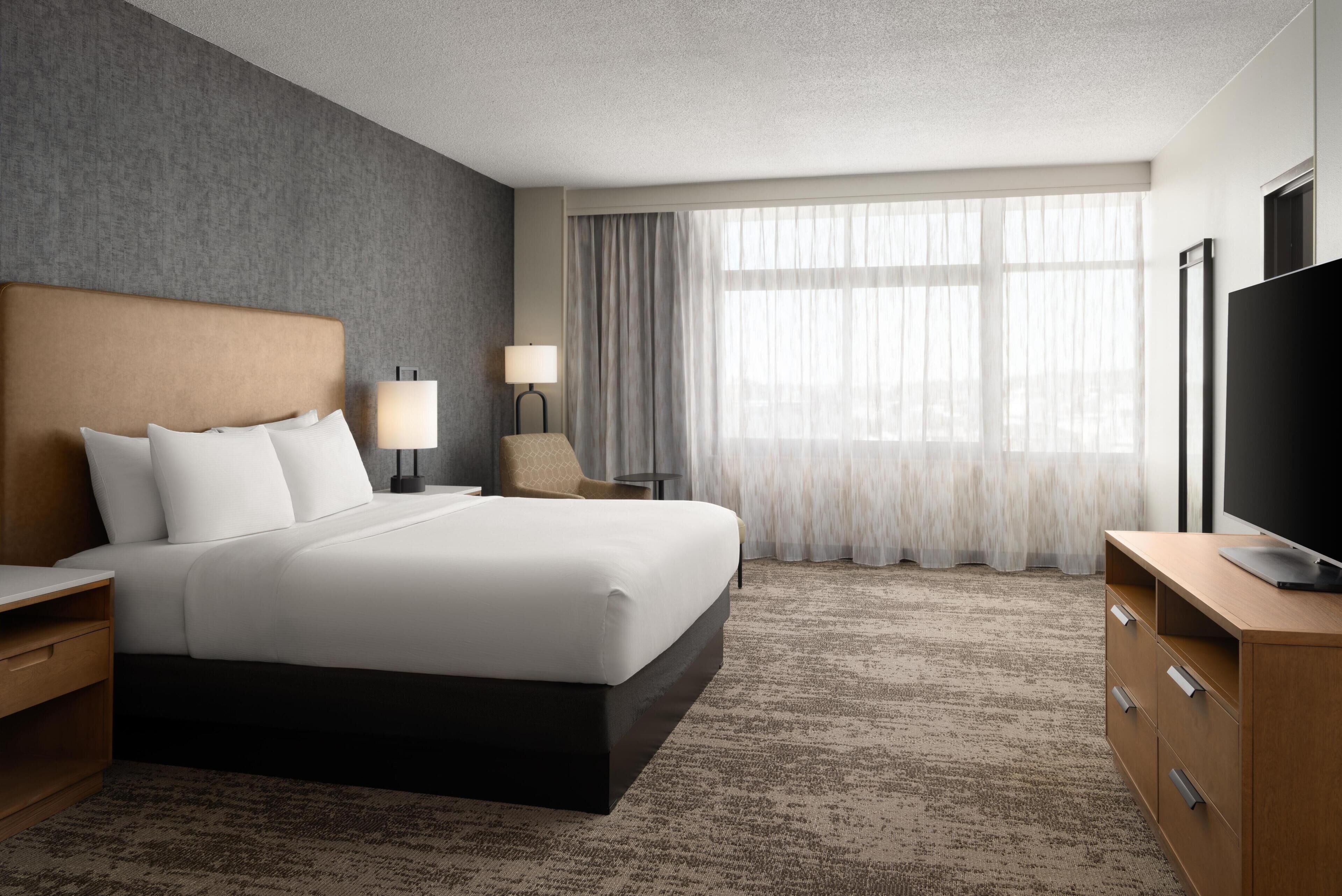 1 makuuhuone, tallelokero huoneessa, työpöytä