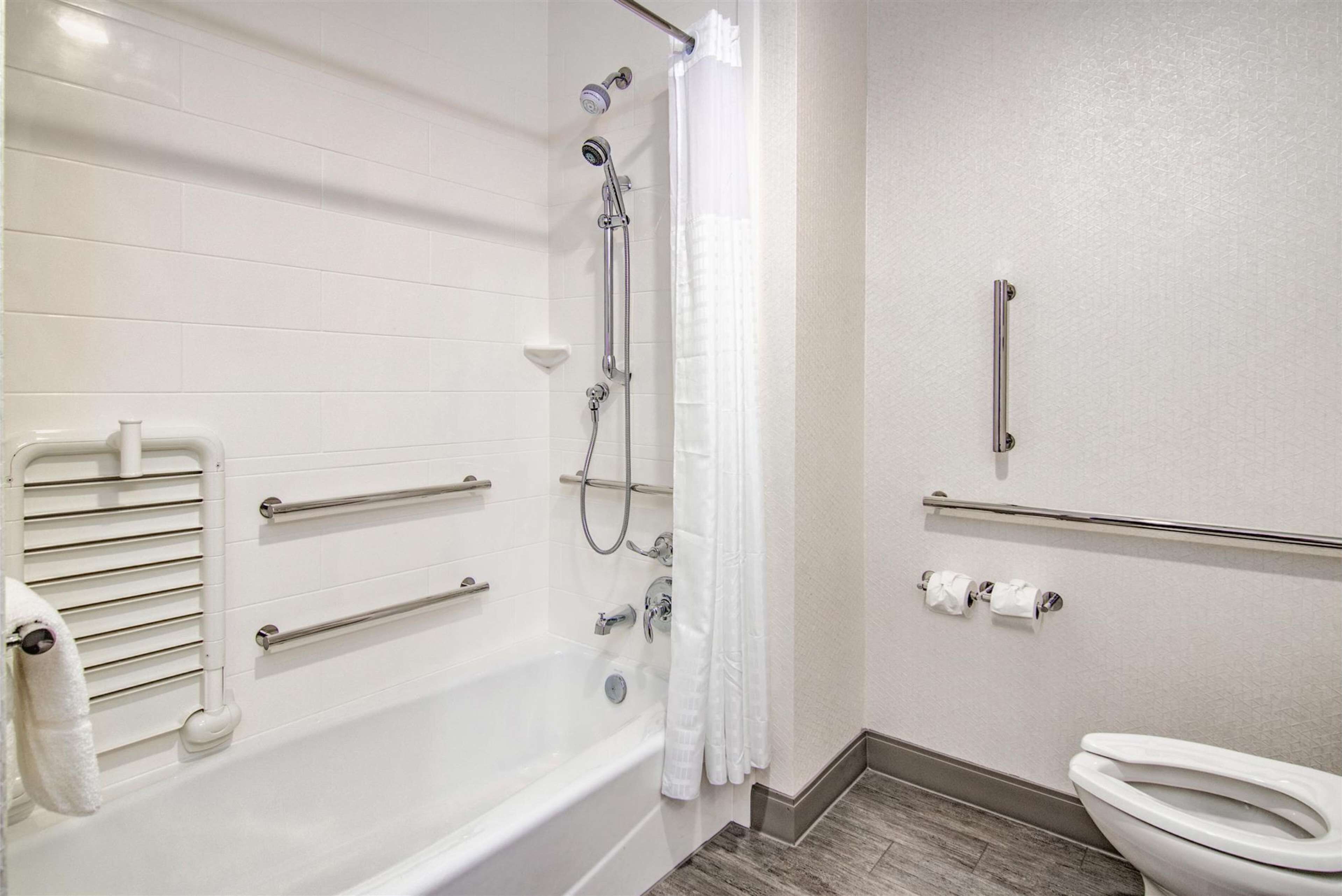 Bathroom | Free toiletries, hair dryer, towels