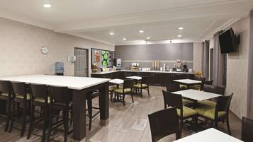 Free daily continental breakfast