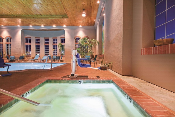 Indoor pool, pool loungers