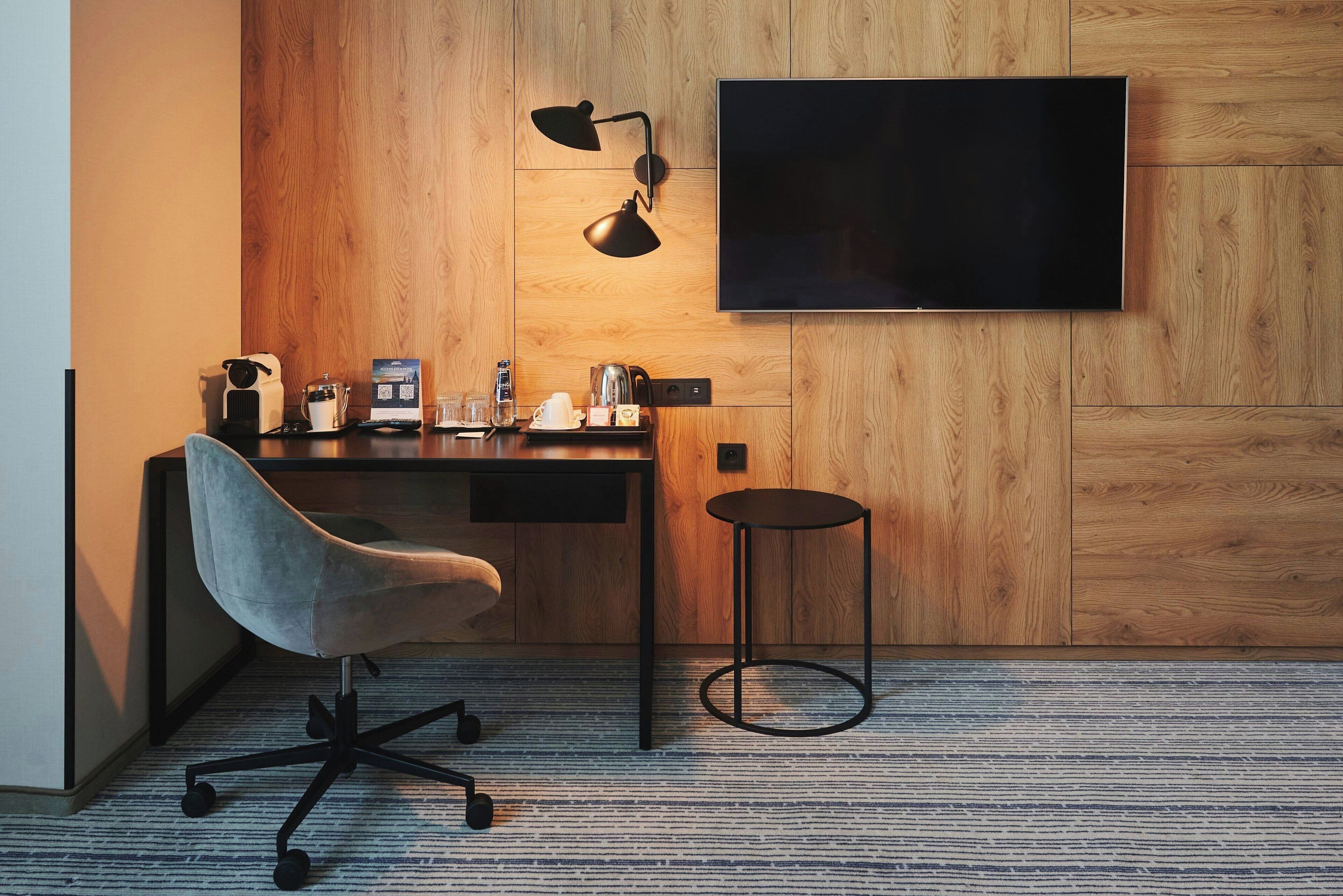 premium bedding, minibar, in-room safe, desk