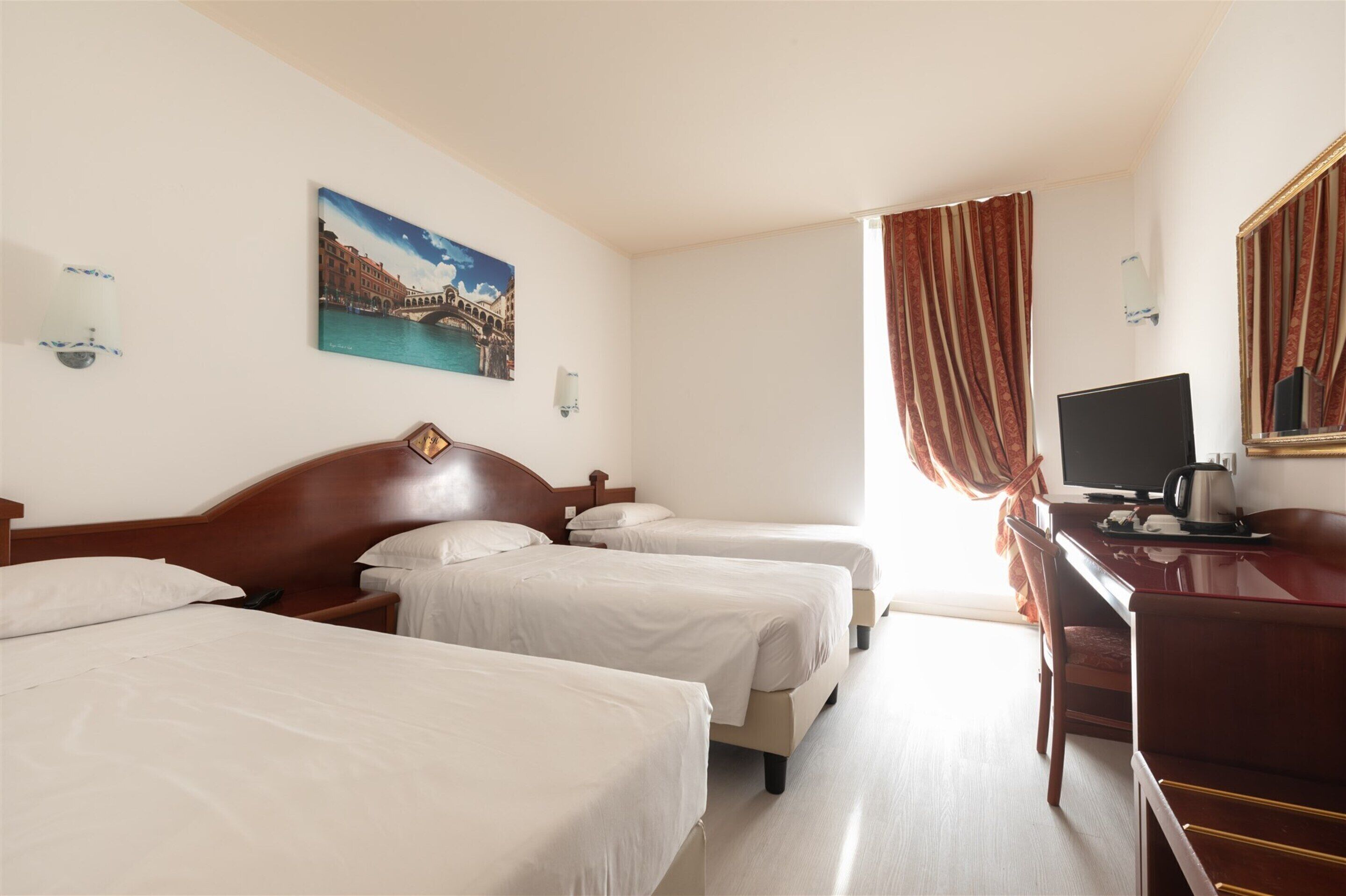 triple room | 1 bedroom, premium bedding, down duvets, minibar