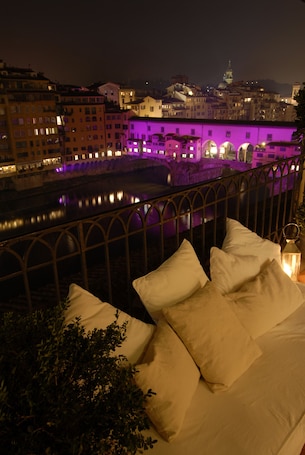 City view from property. Hotel degli Orafi