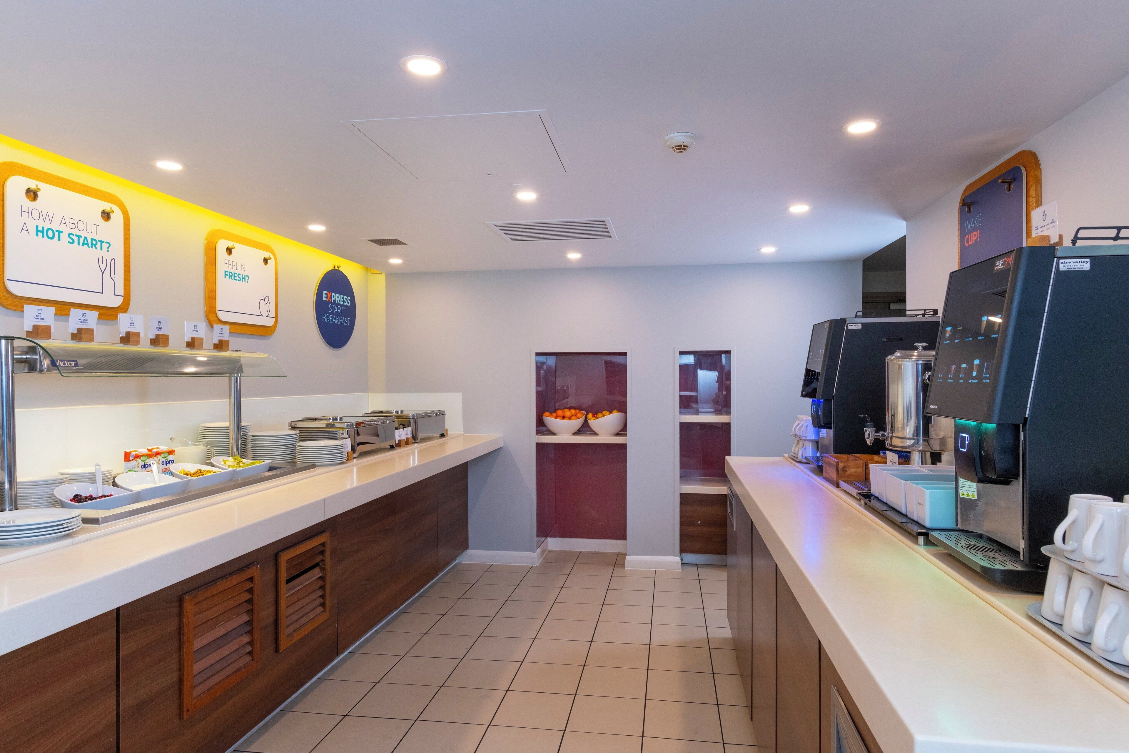 Photo - Holiday Inn Express Northampton - South by IHG