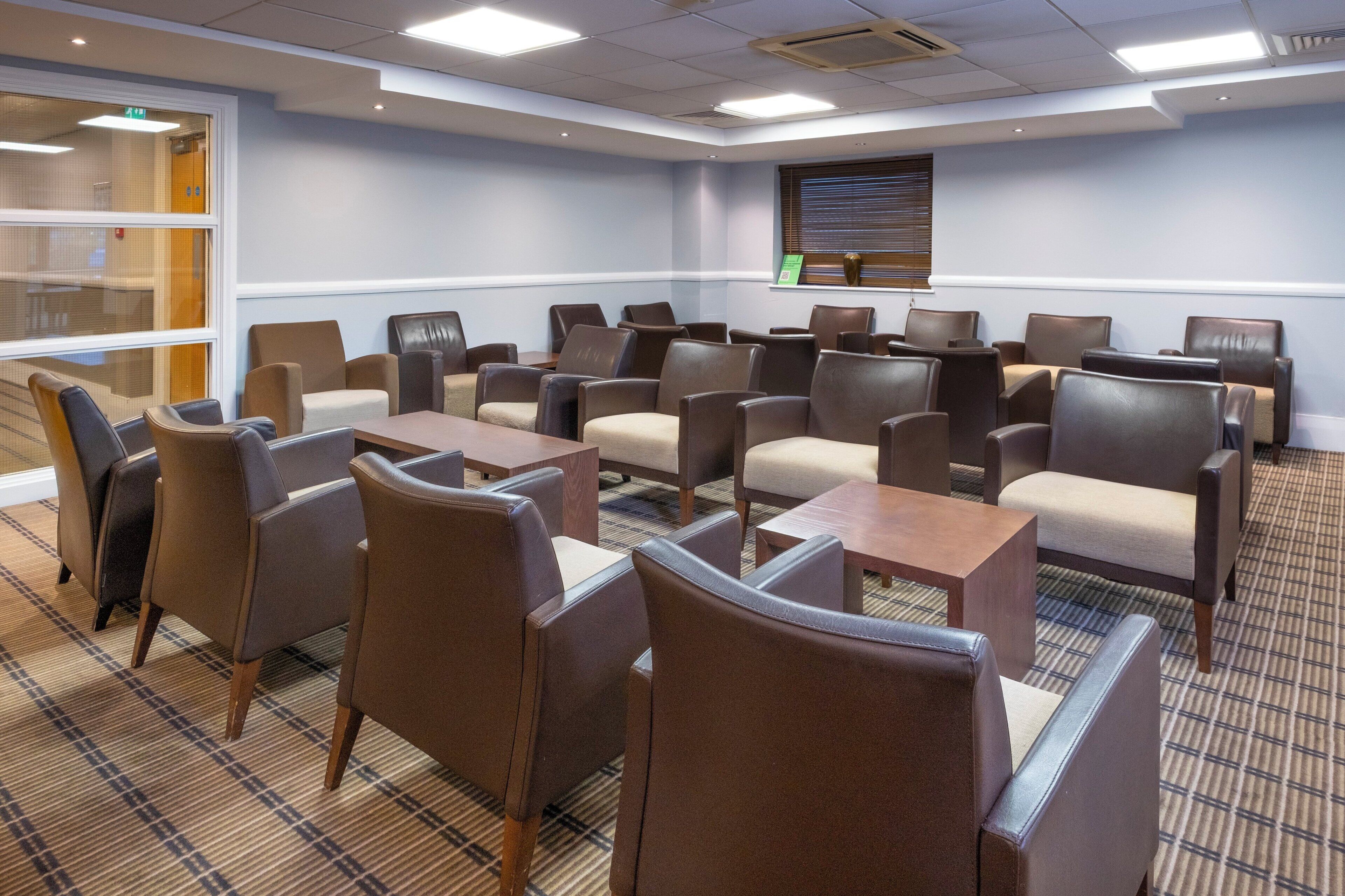 Photo - Holiday Inn Express Northampton - South by IHG