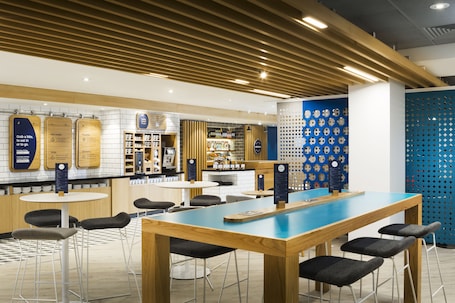 Breakfast served . Holiday Inn Express London - Park Royal by IHG