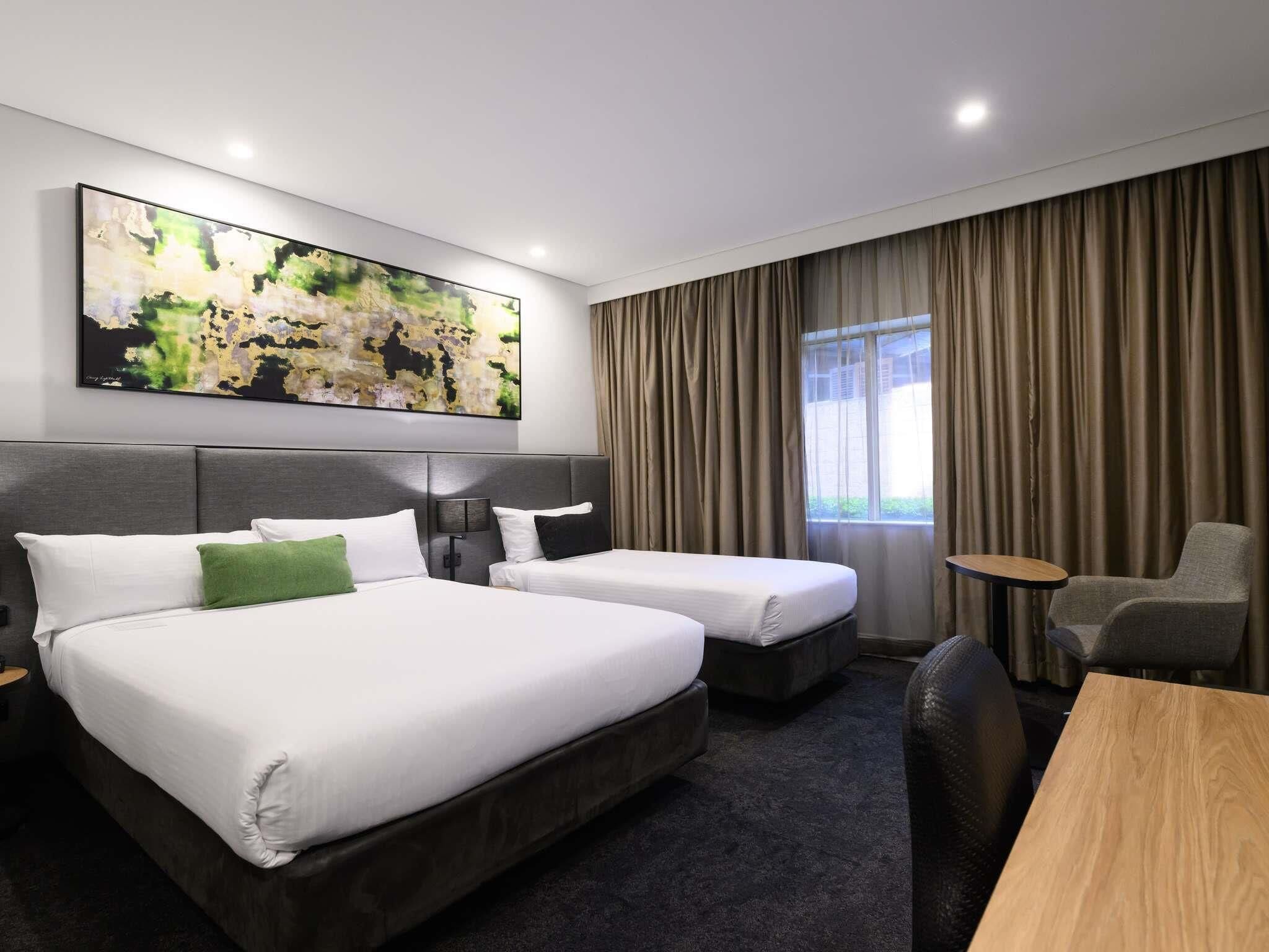 Standard Room (1 Queen Bed and 1 Twin Bed)