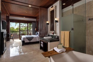 Club Room | 1 bedroom, minibar, in-room safe, desk - Bali Tropic Resort & Spa (Nusa Dua)