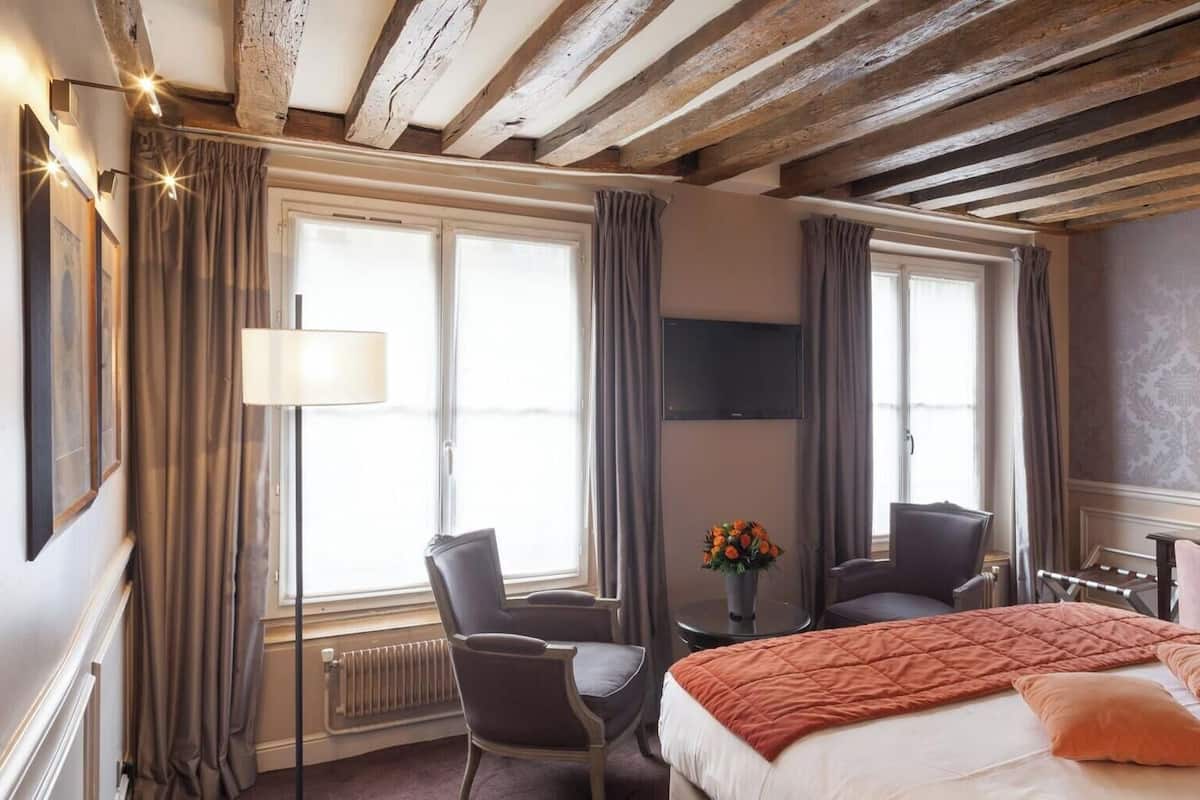 Minibar, Zimmersafe, Schreibtisch, kostenloses WLAN