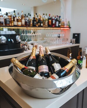 Bar (on property) - Hotel De L'Universite (Paris)