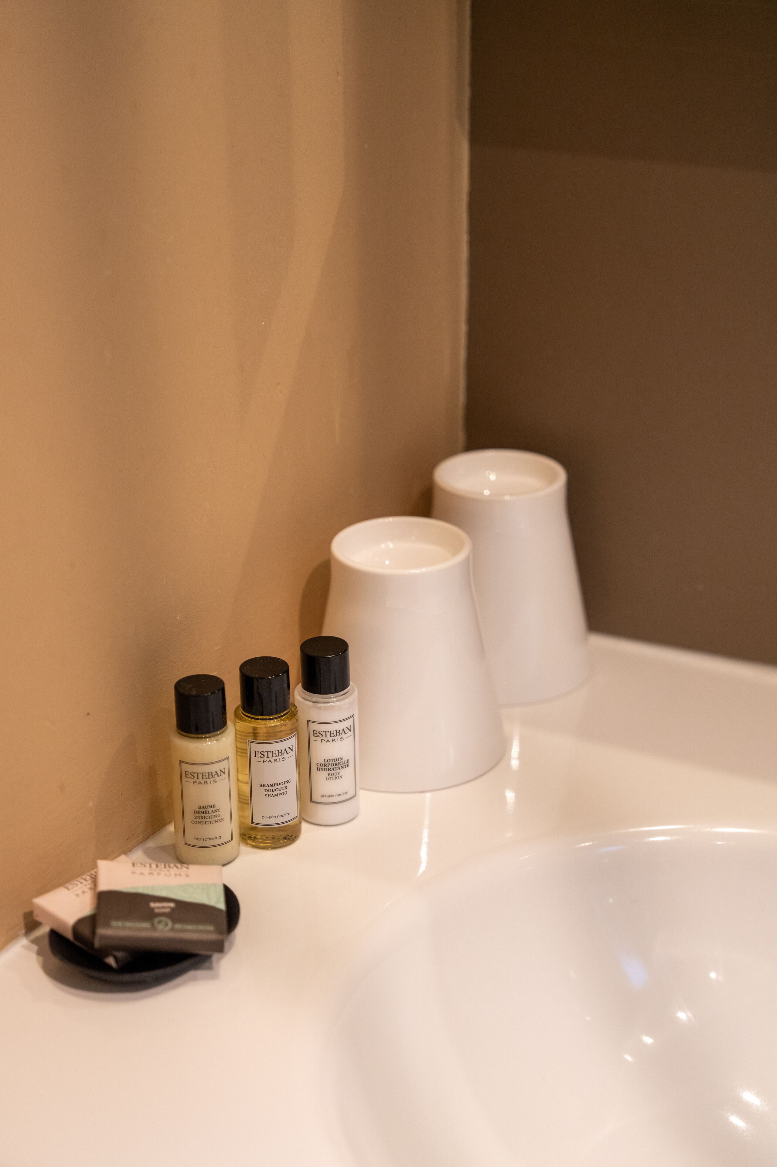 classic single room | bathroom | free toiletries, hair dryer, towels, soap