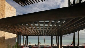 Restaurant - Mosquito Beach (Playa del Carmen)
