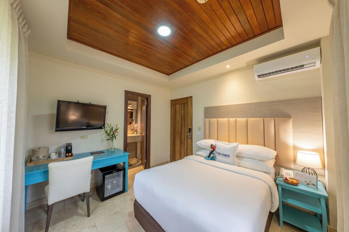Habitación estándar, 1 cama Queen size, para no fumadores | Ropa de cama de alta calidad y edredón